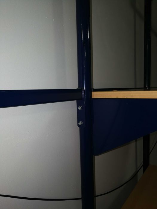Стелаж, крайстенен, 3м x 2.3м, за магазин за дрехи, офис