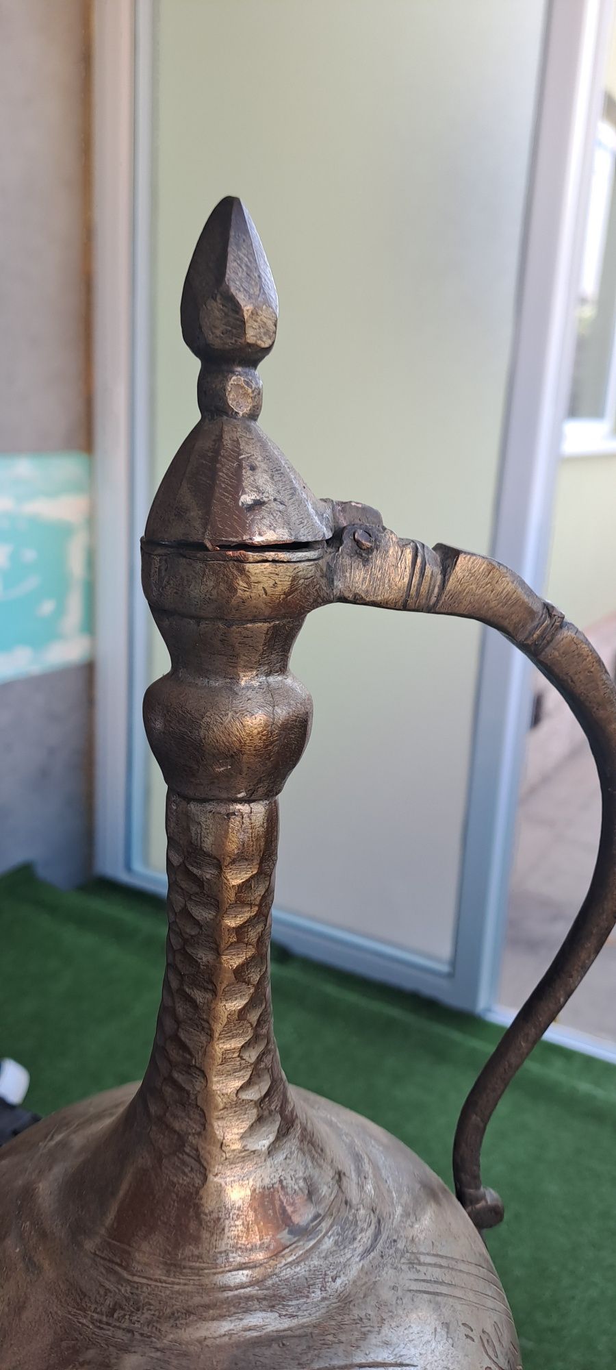 Старинен арабски ибрик