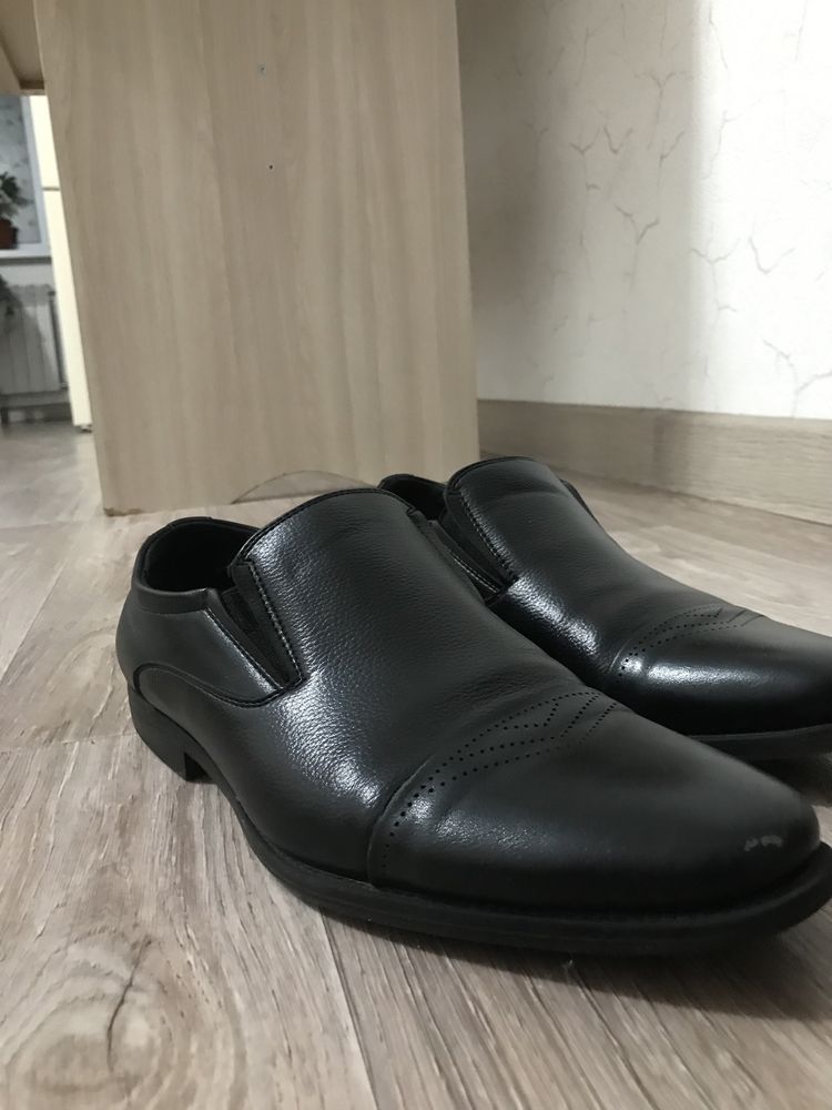 Продается мужской туфли !