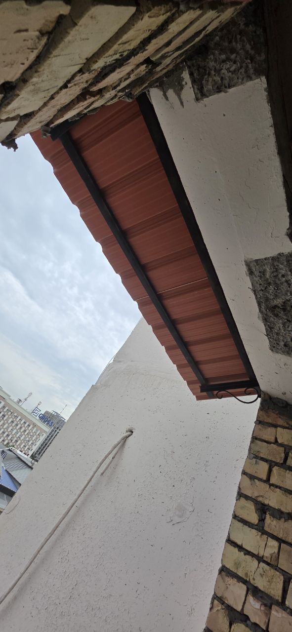 Делаю кладку балкона, облицовочный, обычный кирпич, козырьками