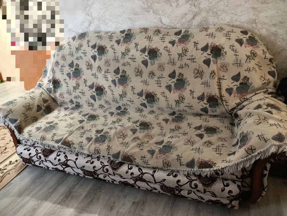 Трёхместный раскладной диван