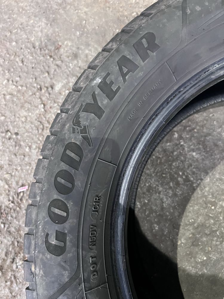 245/55 r17 goodyear de iarna / dot 2021 /200 lei buc