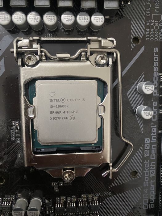 продам intel core i5 10600k GIGABYTE LGA1200 Z490 UD AC озу DDR4-3200