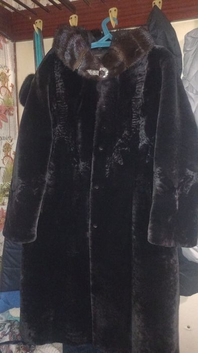 Мутоновая шуба, с норкой и каракулем