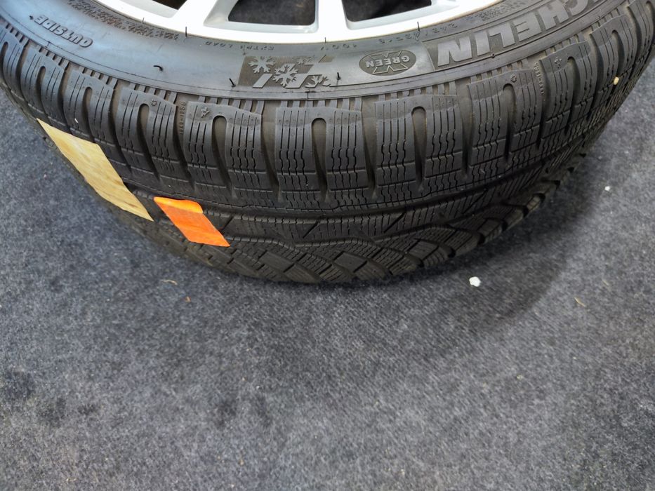 Set Jante cu anvelope iarna Bmw seria 5 g30 g31 R18