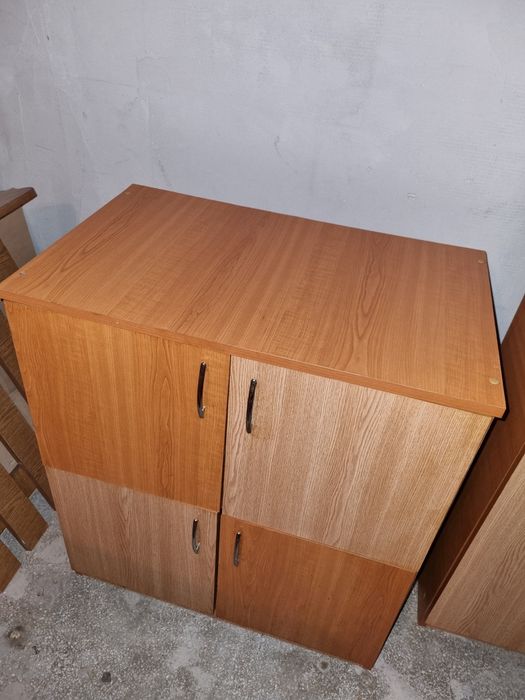 Vand soldat si dulap de bucatarie