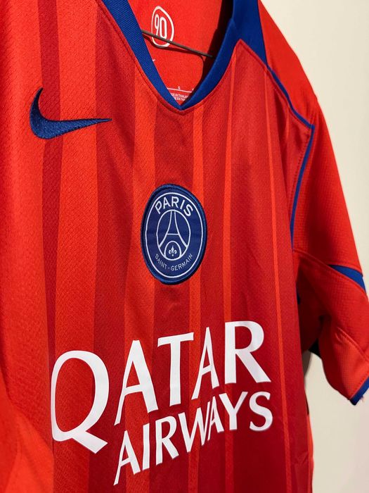 Тениска на PSG за сезон 25/26 в отлично състояние!