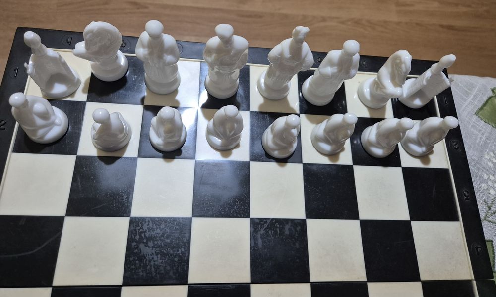 Vind șah vitange cu cutie  și piese