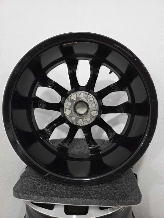 Jante 18 Ssangyong XLV Torres Tivoli Korando 5x112 66.6 8j et51