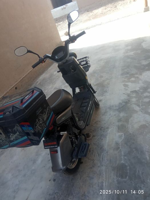 Скутер электроскутер