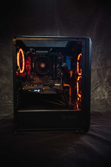 Vand Unitate de gaming sau pentru prelucrare foto/video