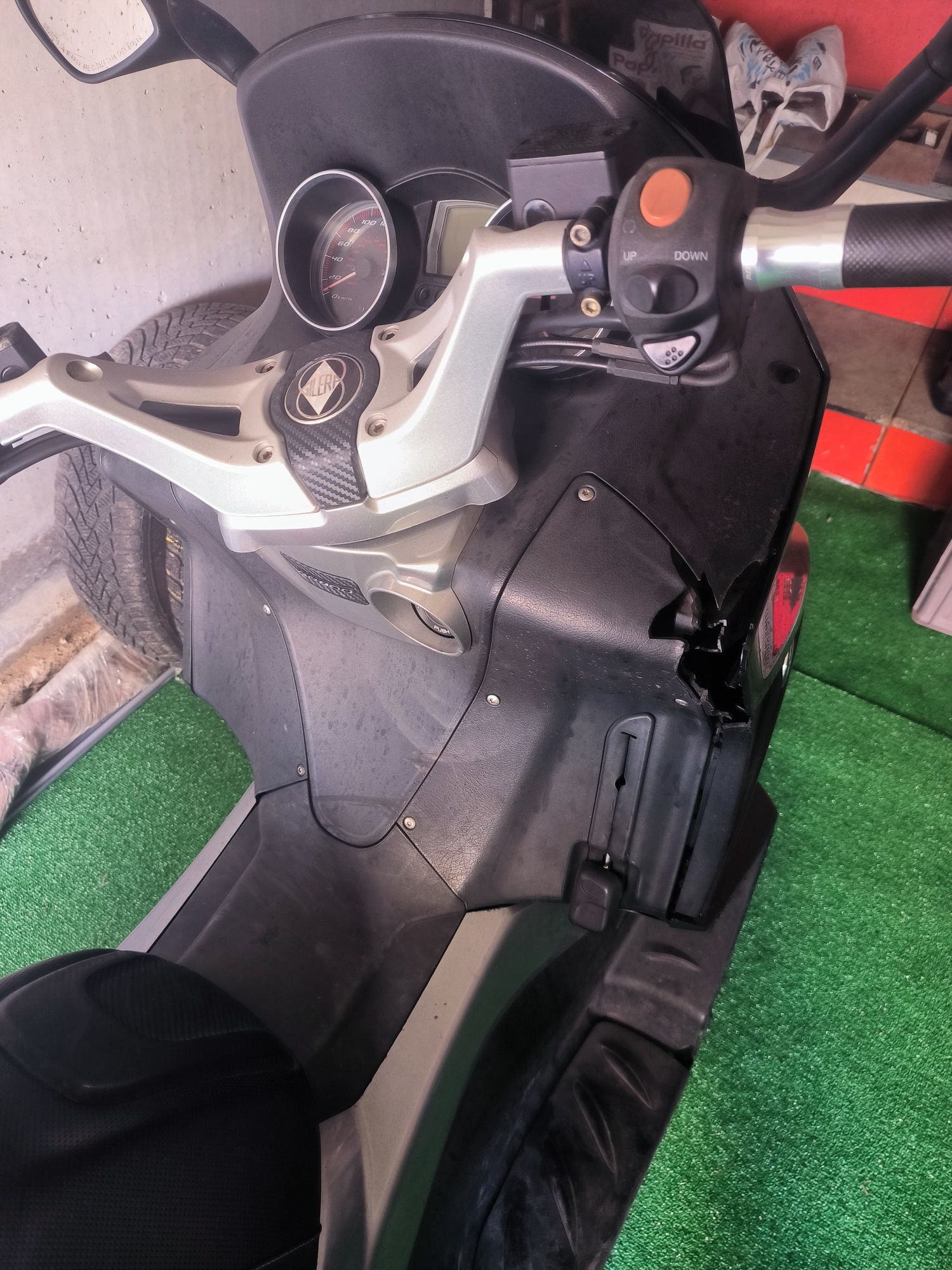 Gilera gp 800 скутер