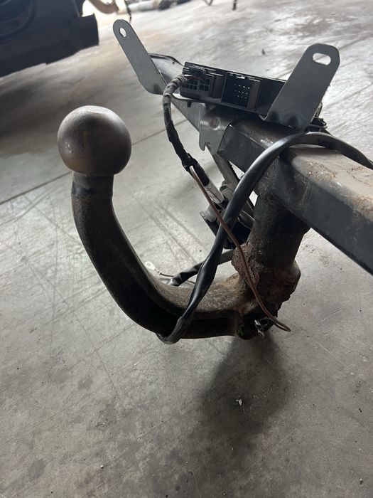 Теглич за Голф 5+/6+