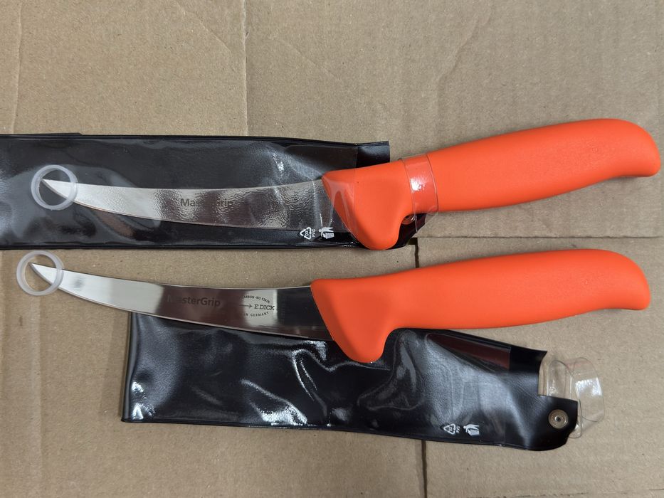 Продавам професионални ножове