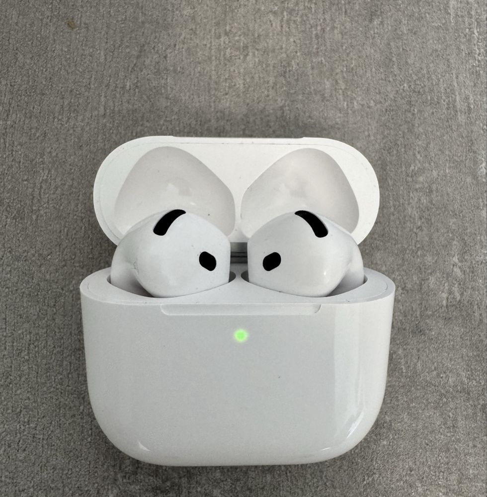 Airpods 4 за всички телефони