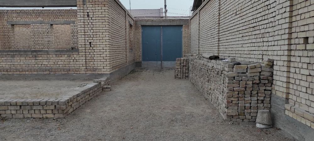 Уй сотилади 8 сотик!