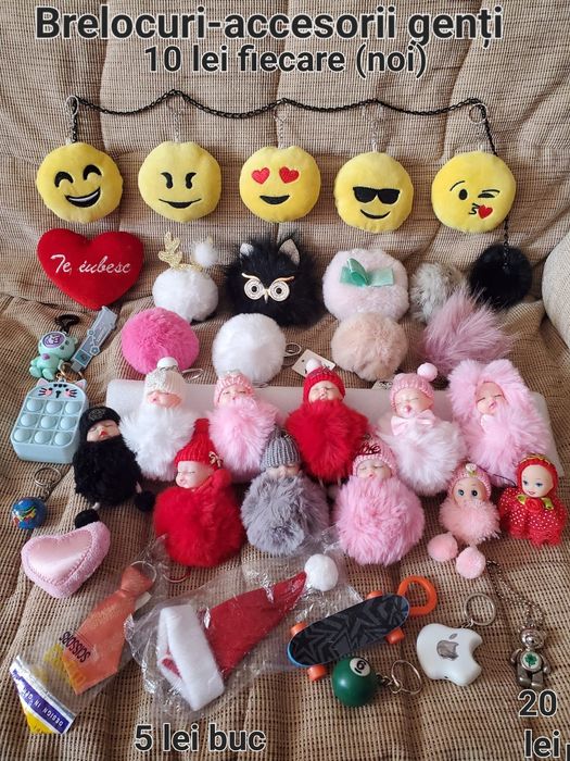Accesorii genți,brelocuri,jucării mici