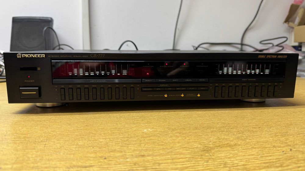 Egalizator grafic Pioneer GR-777