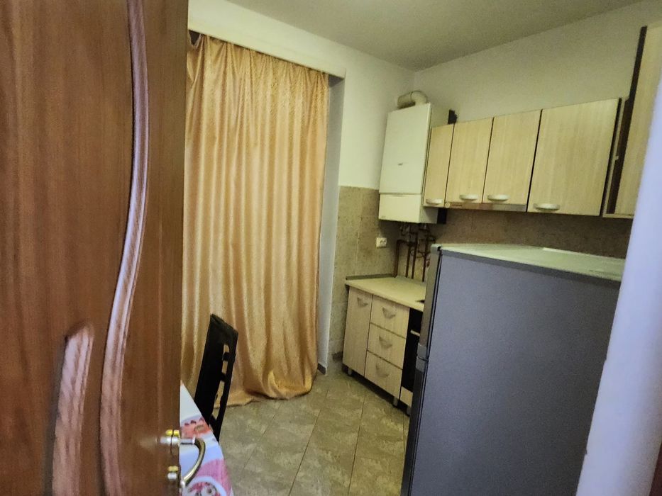 RESITA De inchiriat - Ap 1 cam cf 1 Et1 , zona Lunca ( str G Enescu )