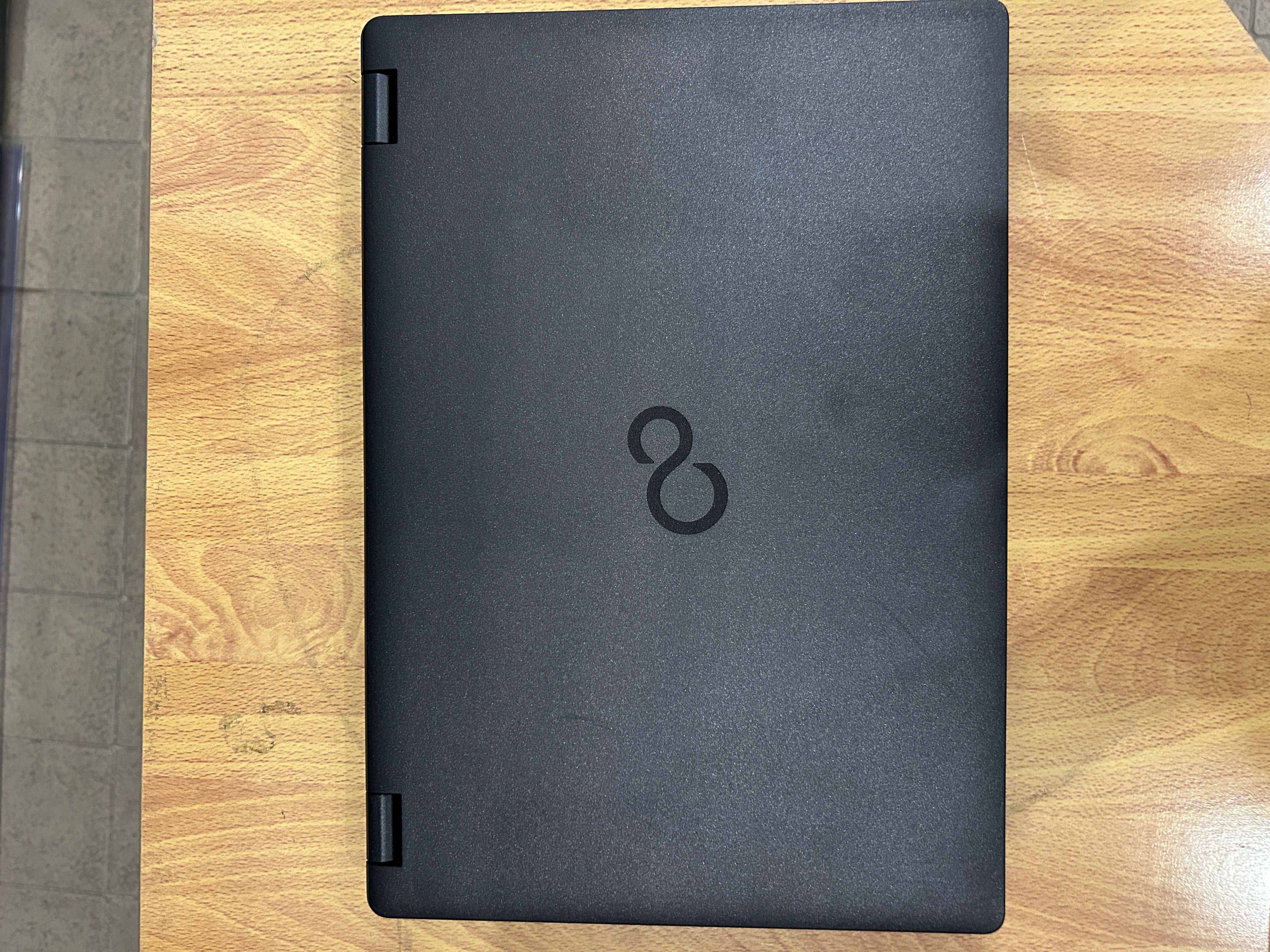 Като нов! Лаптоп Fujitsu E549 i5/8GB RAM/256GB с 3 месеца гаранция!