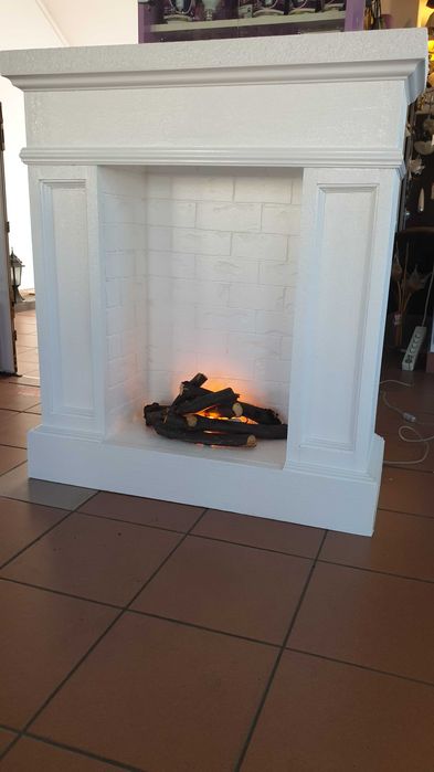 Semineu decorativ