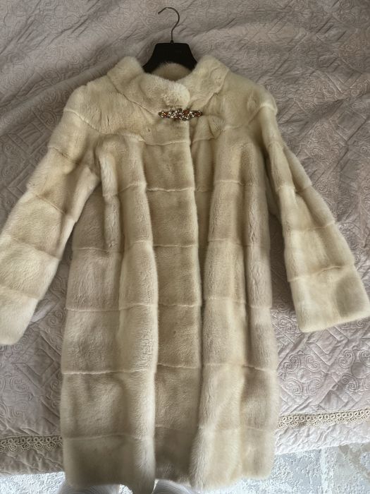 Продам норковую шубу