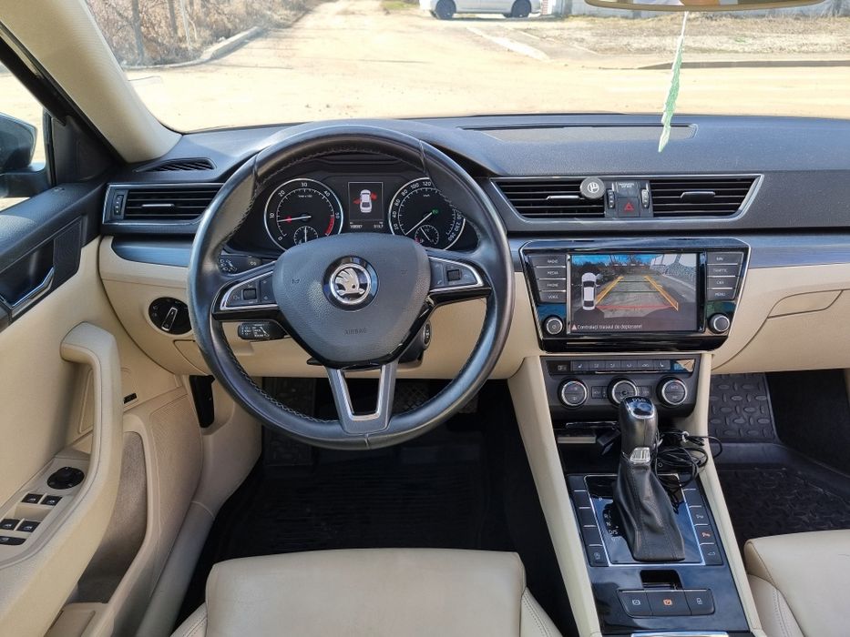 Skoda Superb DSG, piele, trapa, camera, Canton, scaune incalzite, ACC