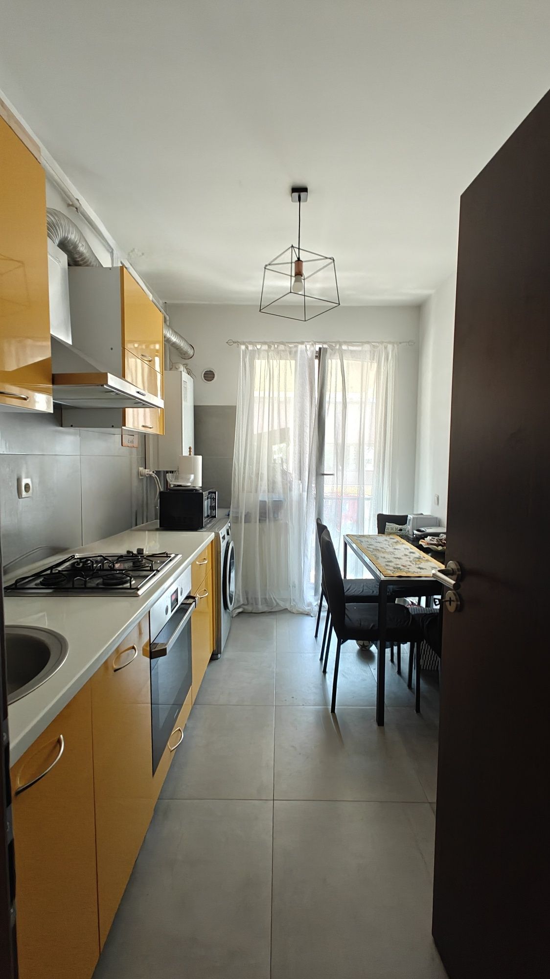 Apartament 2 camere mobilat și loc de parcare in complex rezidential.