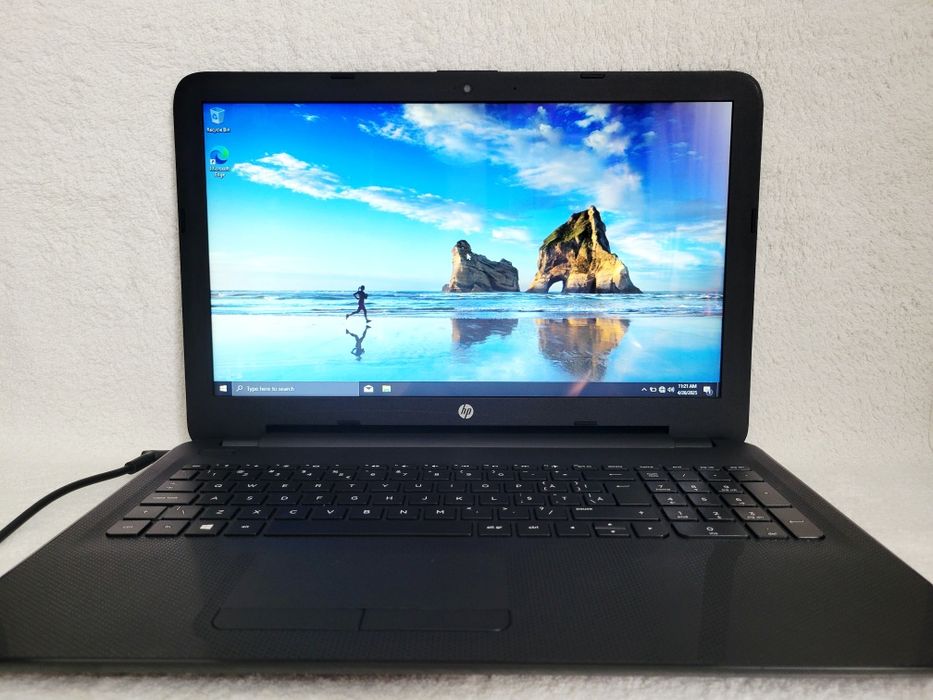 Laptop HP, 15.6 inch, Procesor AMD, 8GB RAM, SSD 512GB, AMD Radeon R2