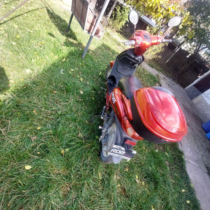 Vand  Scuter electric