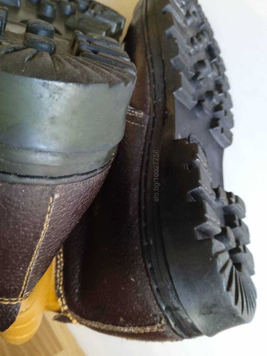 Работни обувки размер 45,5, стелка 30 см