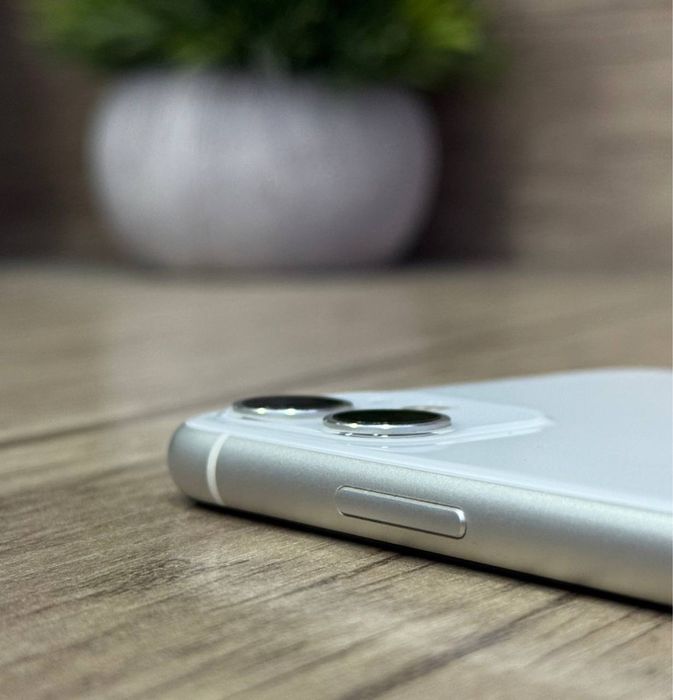 iPhone 11 64Gb white