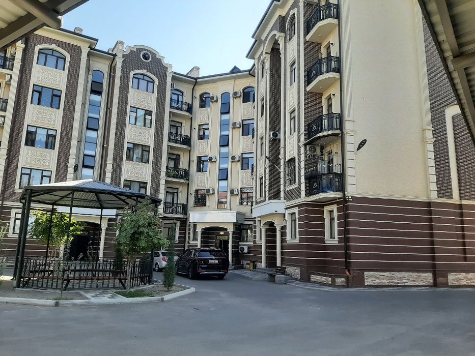 Arenda Qora qamish Alo krug 1 xona 50 kvadrat evro uy