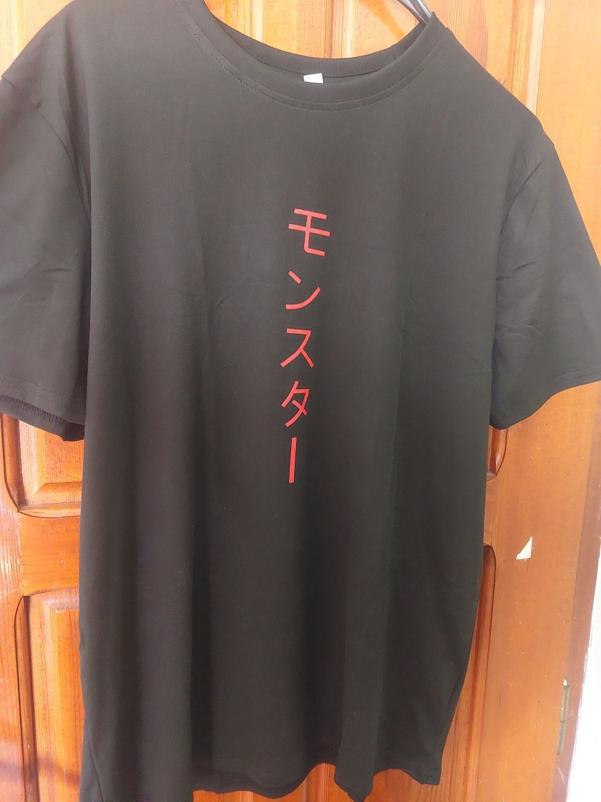 Мъжка тениска с принт на японски букви