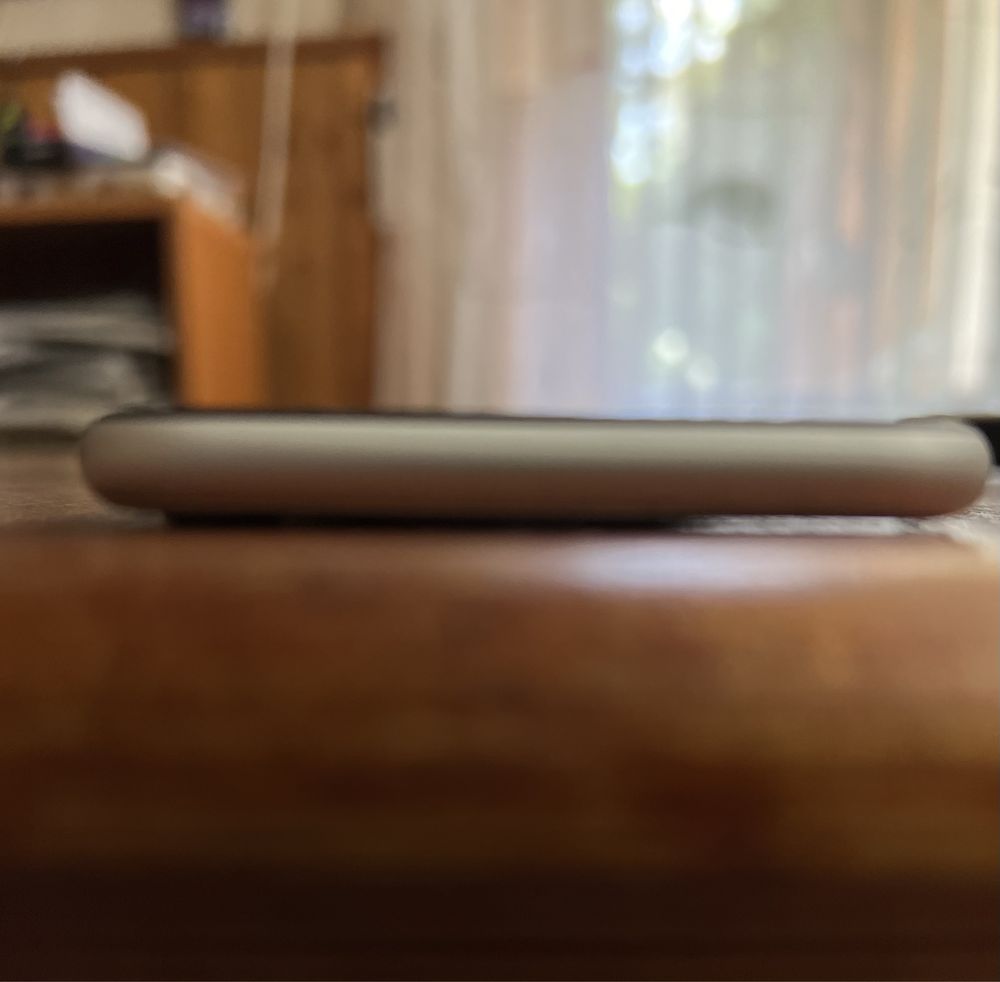 iPhone SE 2020 64GB