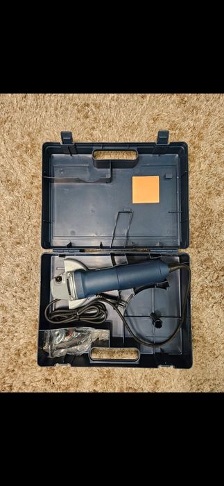 BOSCH GWS 9 - 125 S  900W NOU!!!
Polizor unghiular 900 W, Ø125