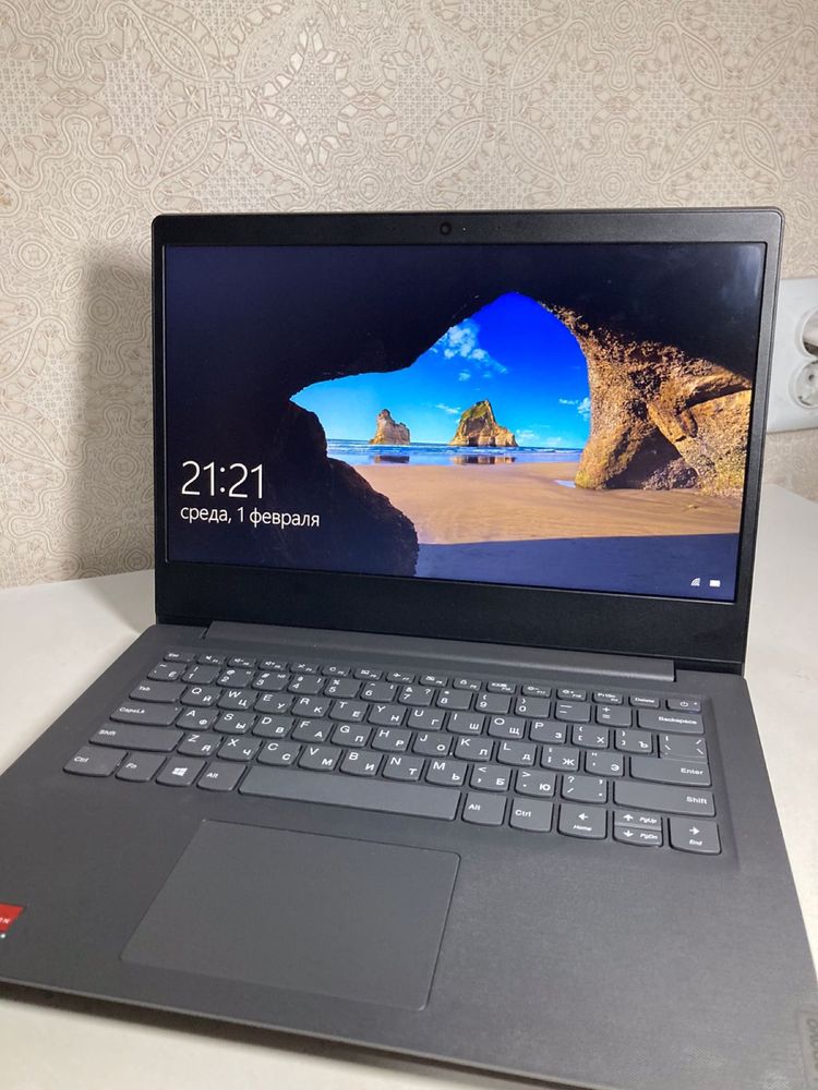 Ноутбук Lenovo V14-ADA 82C6S03900 серый