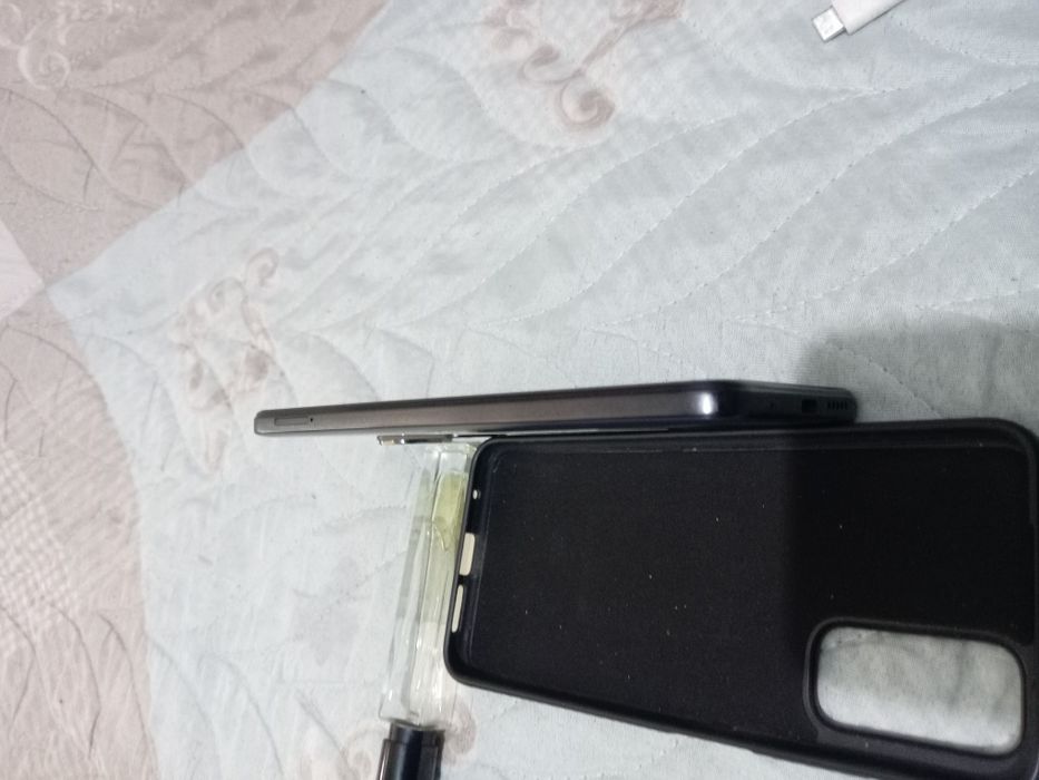 Redmi note 11 s  6/128 telefoni sotiladi holati ideal