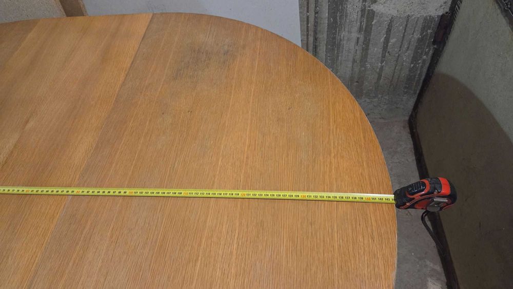 Маса кръгла разтегаема