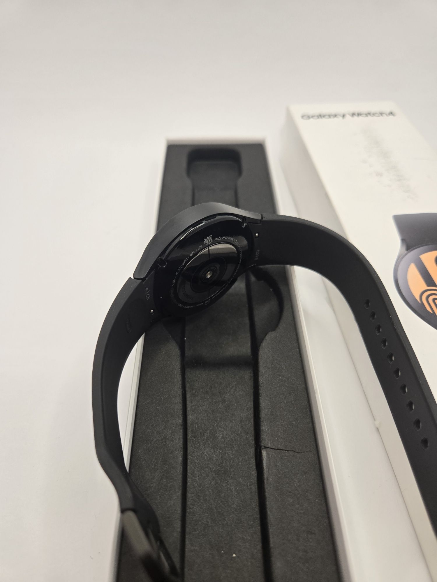 Samsung Watch 4 / Black / LTE / 44 mm / Delux Area GSM