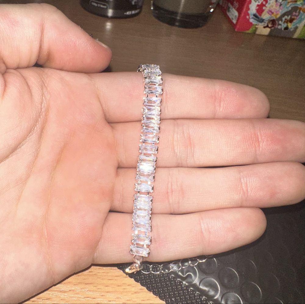 Brățară elegantă din oțel inoxidabil cu pietre strălucitoare