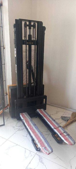 электрический штабелер SAAB polavtomat  shtablyor transpolet kara roxl