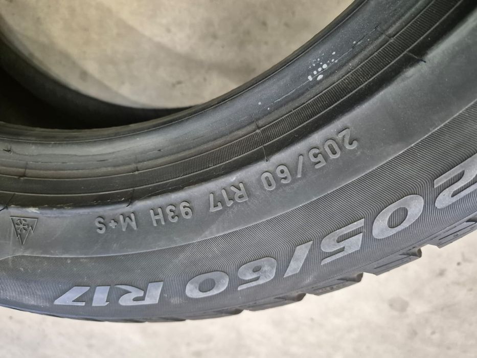 2 anvelope iarna Pirelli 205 60 17 stare foarte bună