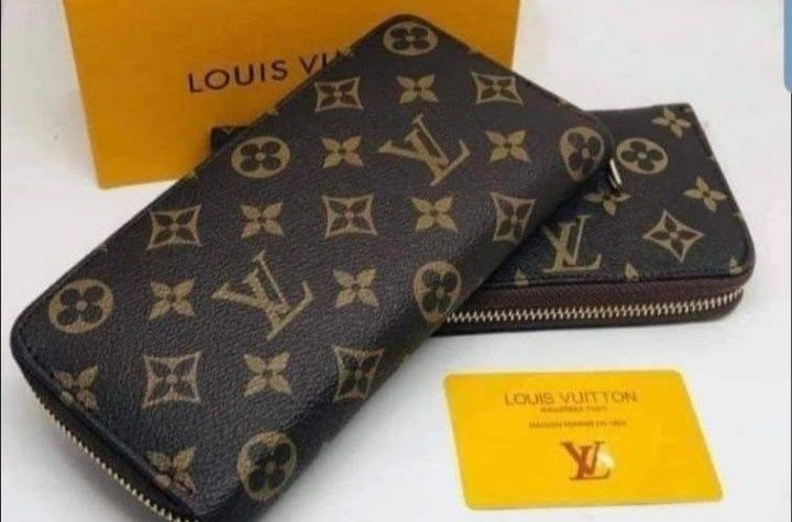 Set-esarfa+geanta dama model office,logo metalic auriu+portofel sacule