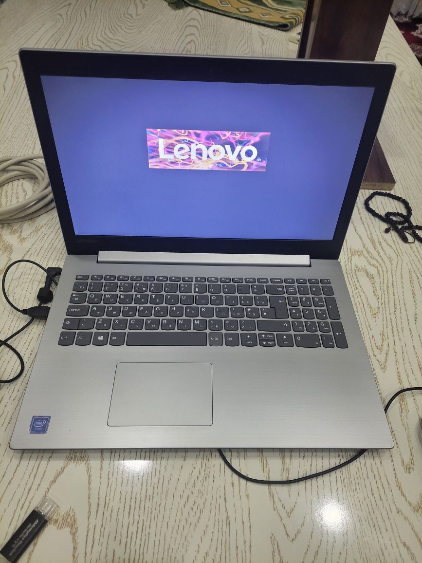 Lenovo 2017 yil 4 ram / 1 terabayt