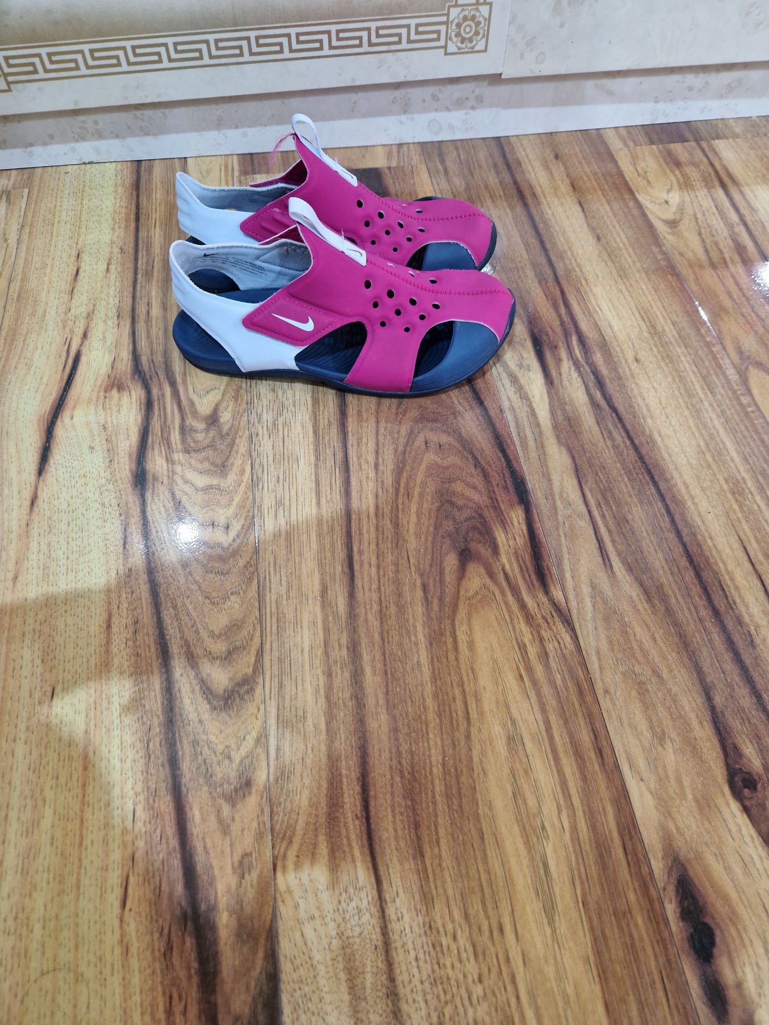 Sandale NIKE masura 32