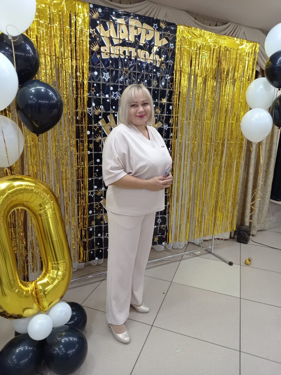 Ведущая, тамада с игровой программой