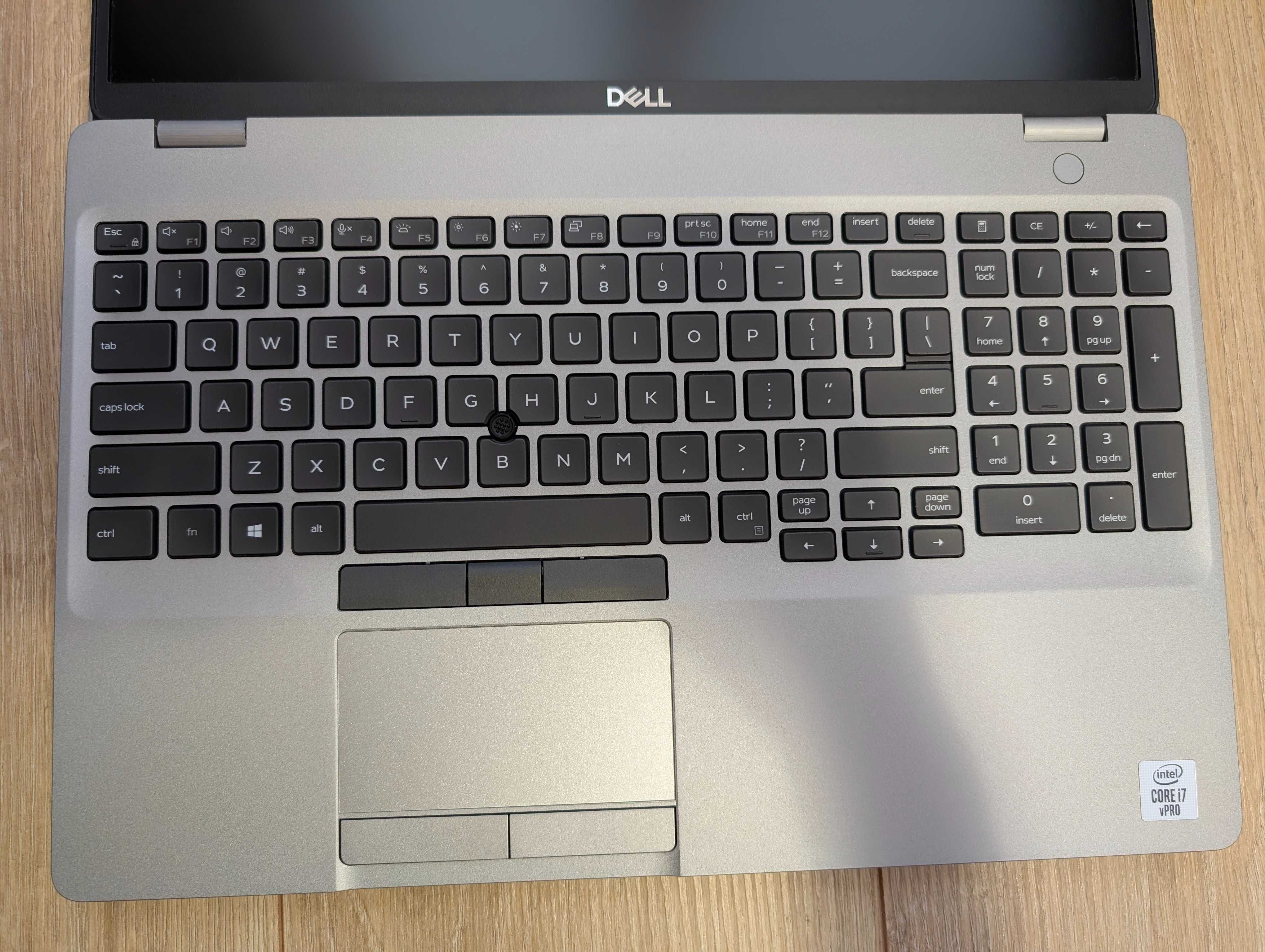 (3989лв. нов) Dell Latitude 5511 [MX250, i-7, 32GB RAM]
