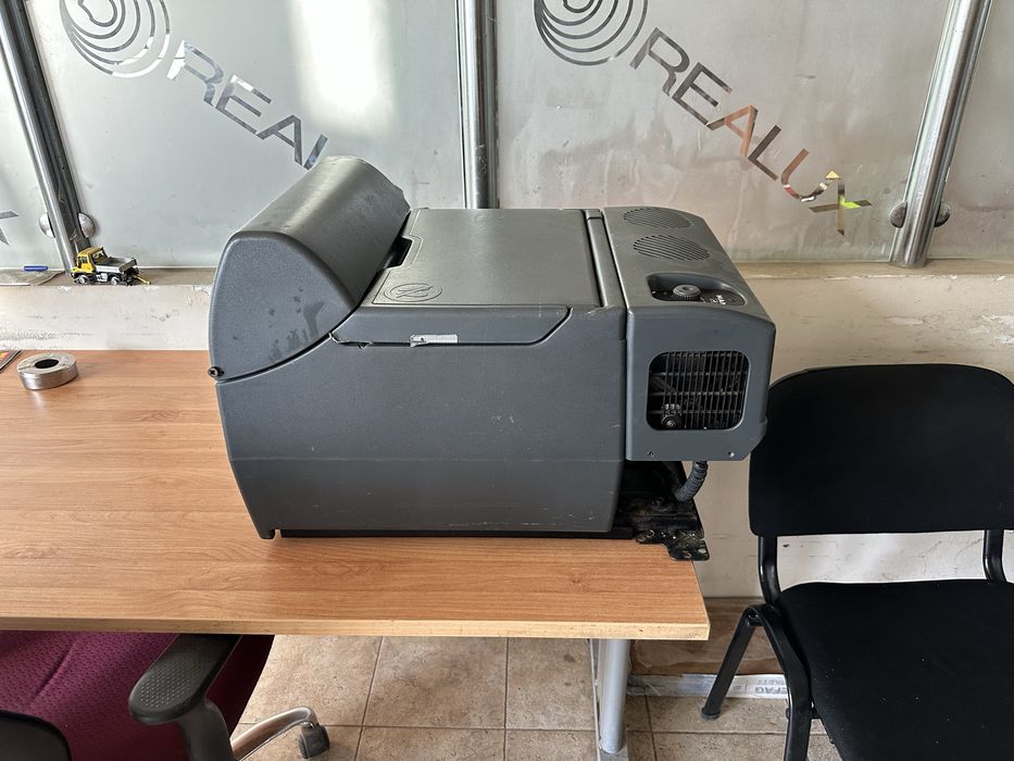 Хладилник 12/24 волта за кемпер, бус, камион