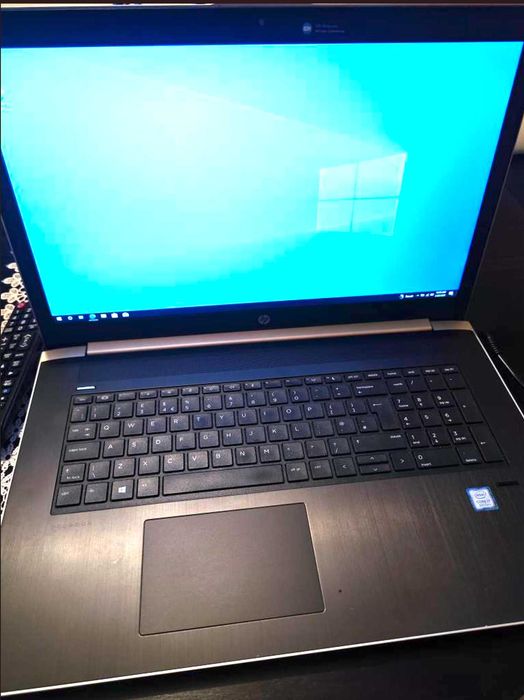 Лаптоп HP ProBook 470 G5 (със забележка)
